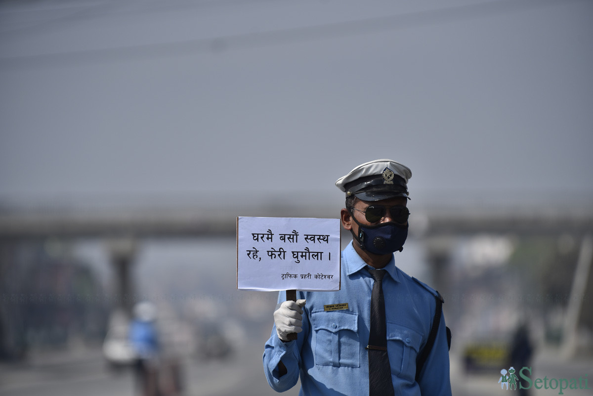 https://raracms.setopati.com/uploads/shares/2020/sujita/lockdown kathmandu/Roads (1).JPG